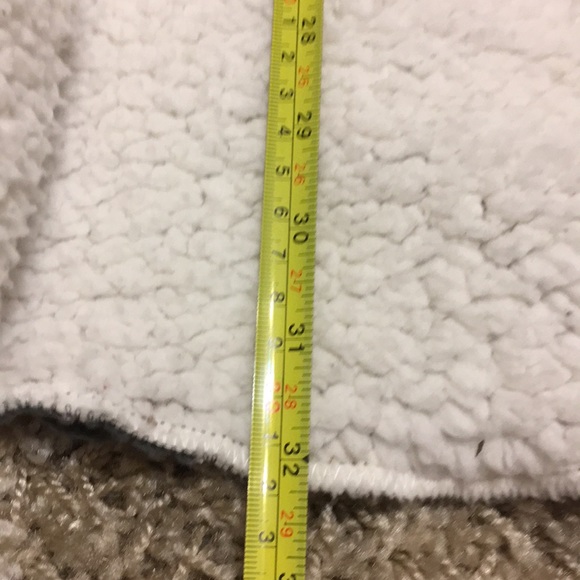 Fluffy reversible jacket - Picture 2 of 4